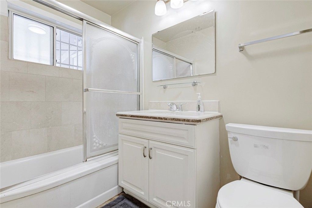 Image 25 of property listing at 3352 Montrose, La Crescenta, CA 91214