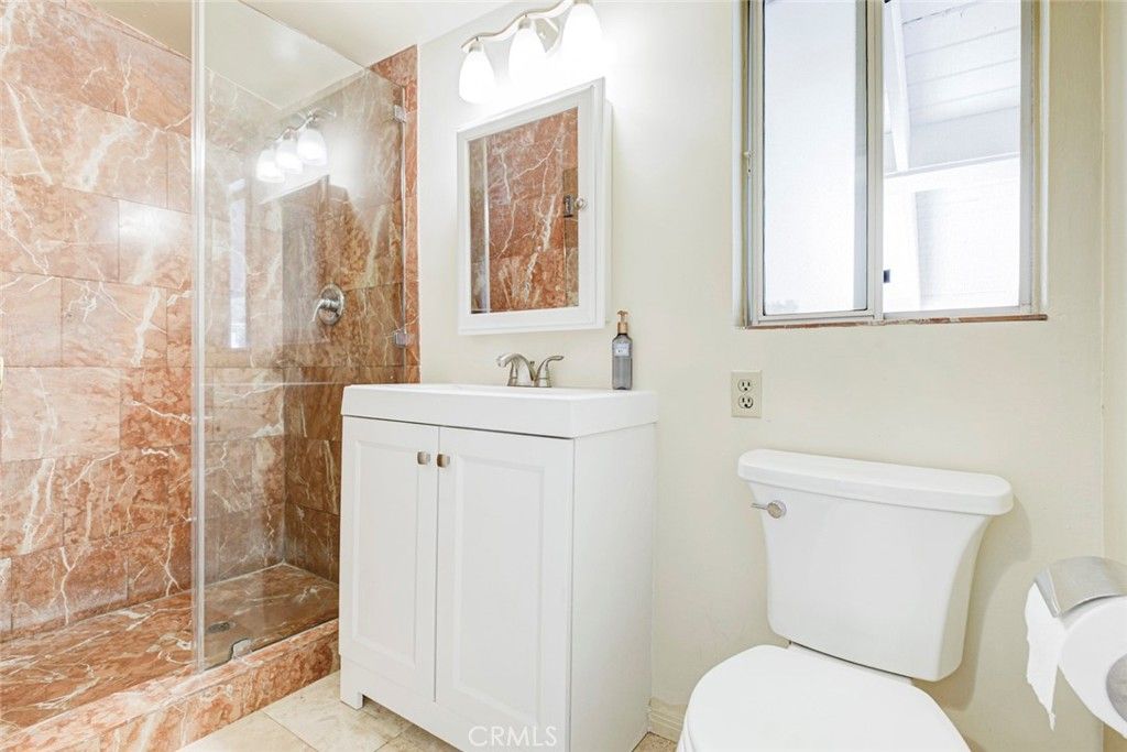 Image 28 of property listing at 3352 Montrose, La Crescenta, CA 91214