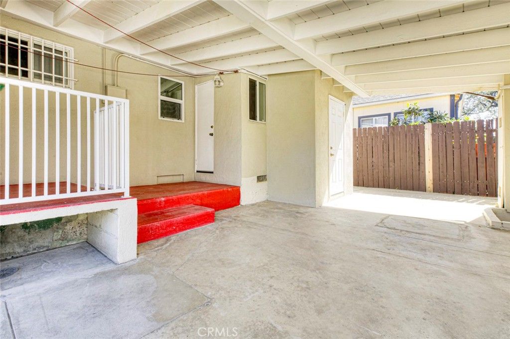Image 38 of property listing at 3352 Montrose, La Crescenta, CA 91214