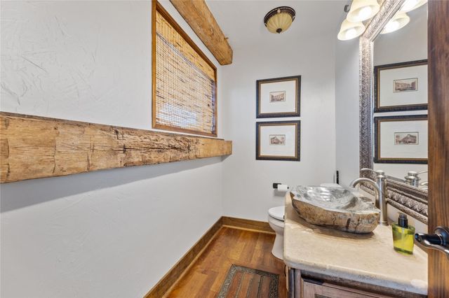 1000 River Trace Drive, Columbus, TX 78934