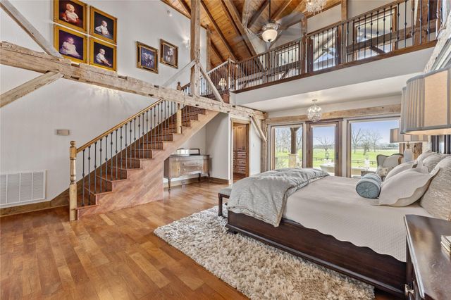 1000 River Trace Drive, Columbus, TX 78934