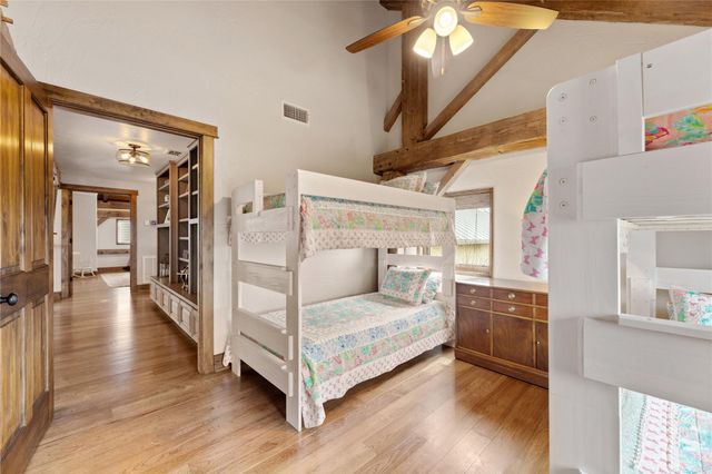 1000 River Trace Drive, Columbus, TX 78934