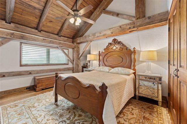 1000 River Trace Drive, Columbus, TX 78934