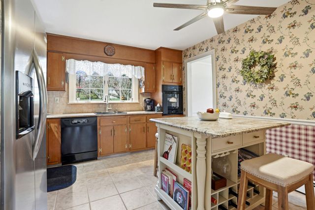 1624 DILLON RD, Ambler, PA 19002