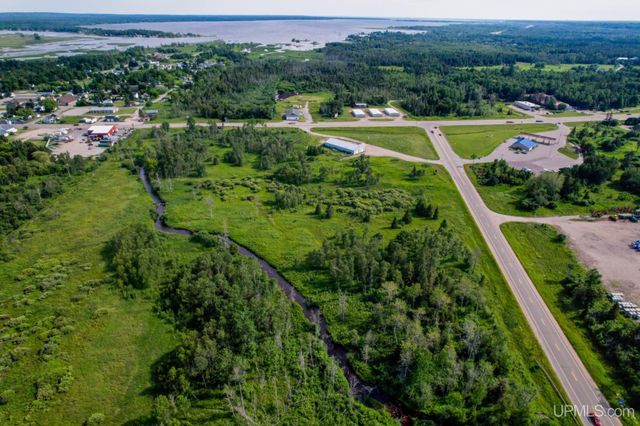7794 Us2 Highway, Rapid River, MI 49878