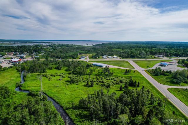 7794 Us2 Highway, Rapid River, MI 49878