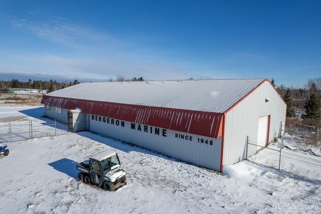 7794 Us2 Highway, Rapid River, MI 49878