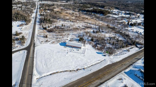7794 Us2 Highway, Rapid River, MI 49878