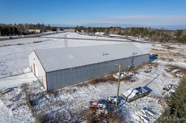 7794 Us2 Highway, Rapid River, MI 49878