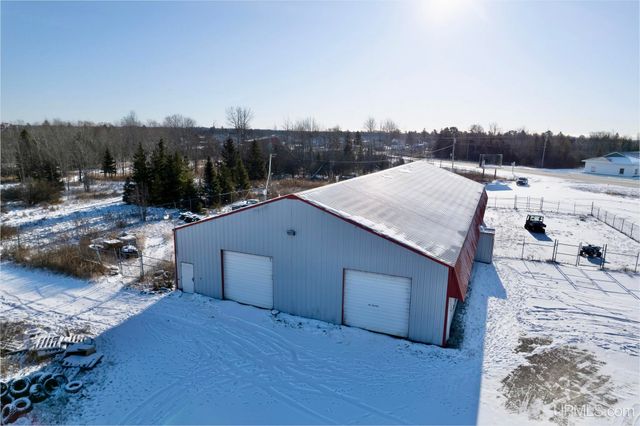 7794 Us2 Highway, Rapid River, MI 49878