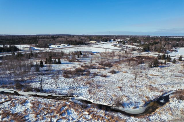 7794 Us2 Highway, Rapid River, MI 49878