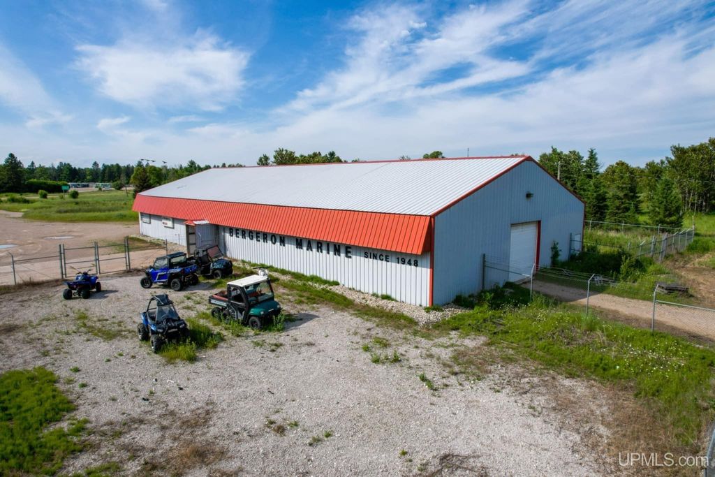 7794 Us2 Highway, Rapid River, MI 49878