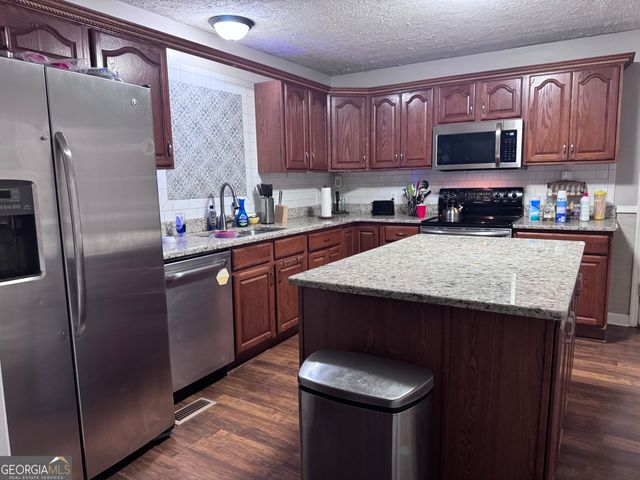 21101 Highway 85, Gay, GA 30218