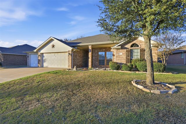 413 Lighthouse Court, Joshua, TX 76058