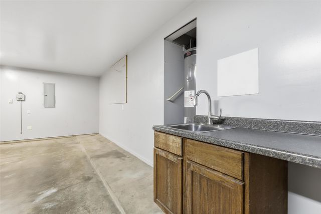 413 Lighthouse Court, Joshua, TX 76058