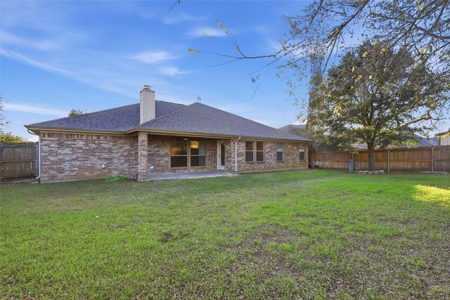 413 Lighthouse Court, Joshua, TX 76058