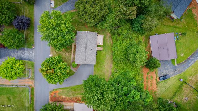 612 Larkspur Drive, Kingsport, TN 37660