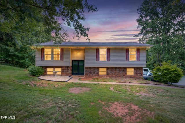 612 Larkspur Drive, Kingsport, TN 37660