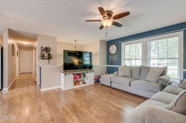 612 Larkspur Drive, Kingsport, TN 37660