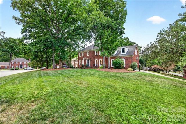 10300 Ben Franklin Court, Charlotte, NC 28277