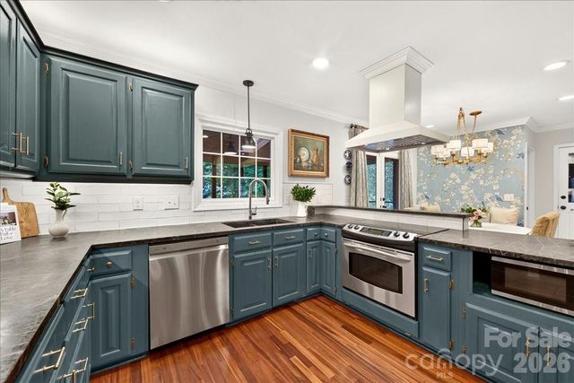 10300 Ben Franklin Court, Charlotte, NC 28277
