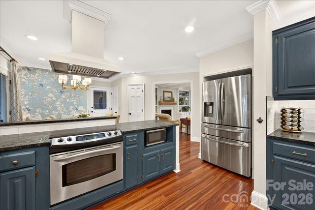 10300 Ben Franklin Court, Charlotte, NC 28277