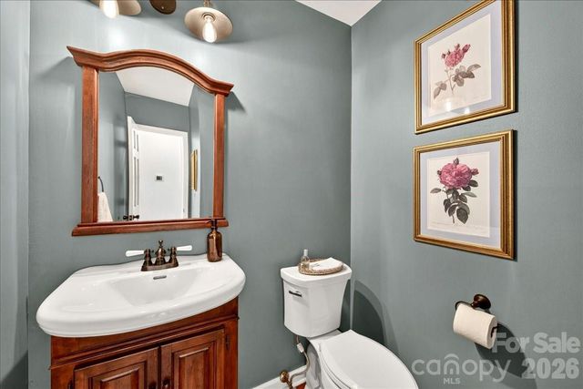 10300 Ben Franklin Court, Charlotte, NC 28277