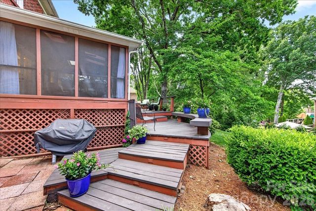 10300 Ben Franklin Court, Charlotte, NC 28277