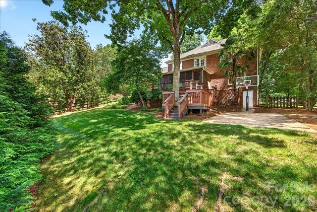 10300 Ben Franklin Court, Charlotte, NC 28277