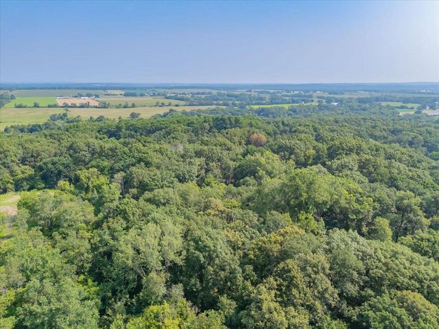 2650 N Britt Road, Janesville, WI 53548