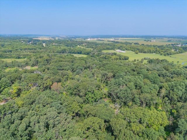 2650 N Britt Road, Janesville, WI 53548