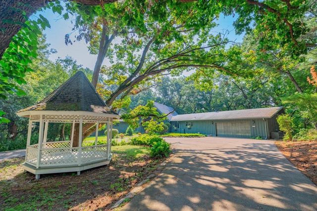 2650 N Britt Road, Janesville, WI 53548