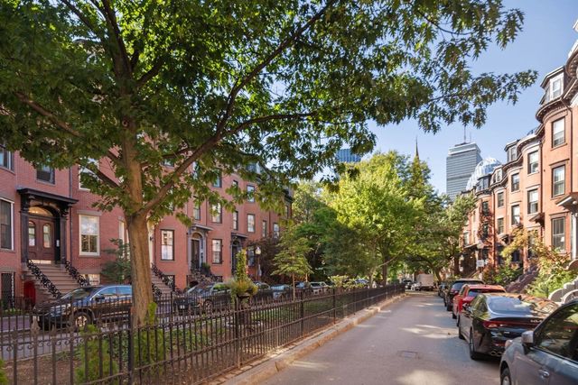 38 Rutland Sq 1, Boston, MA 02118