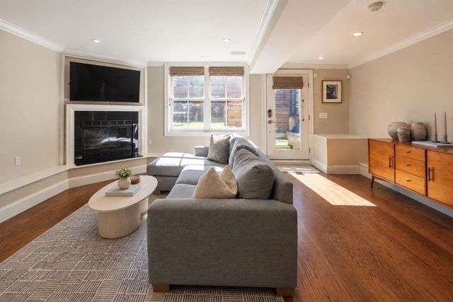 38 Rutland Sq 1, Boston, MA 02118
