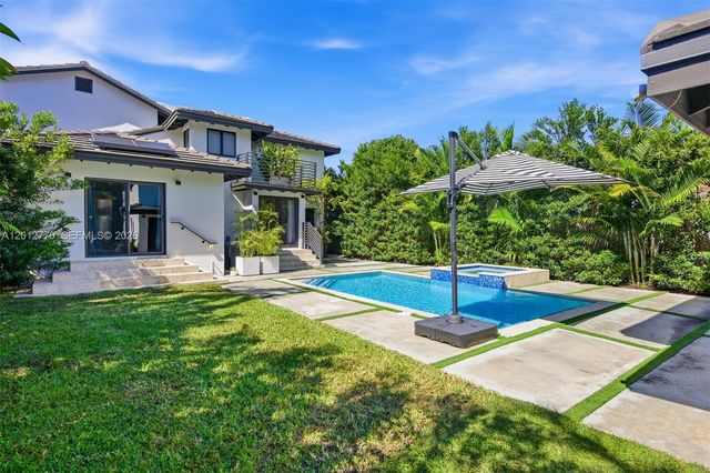 436 NE 88th St, El Portal, FL 33138