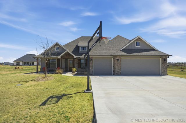 14001 N 54th East Avenue, Collinsville, OK 74021