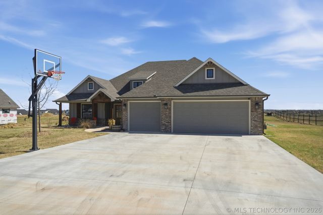 14001 N 54th East Avenue, Collinsville, OK 74021