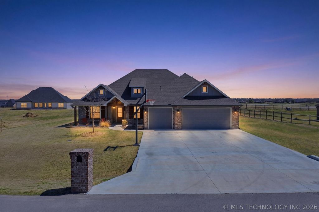 14001 N 54th East Avenue, Collinsville, OK 74021