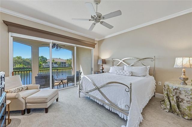 9238 Tesoro LN 203, Naples, FL 34114