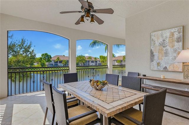 9238 Tesoro LN 203, Naples, FL 34114