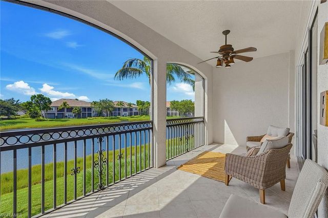 9238 Tesoro LN 203, Naples, FL 34114