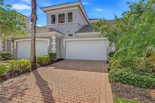 9238 Tesoro LN 203, Naples, FL 34114