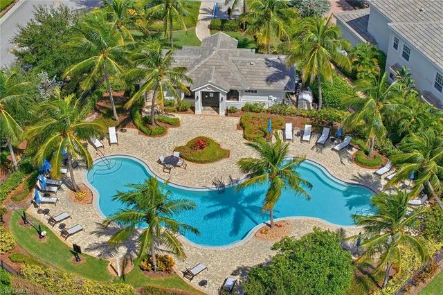 9238 Tesoro LN 203, Naples, FL 34114