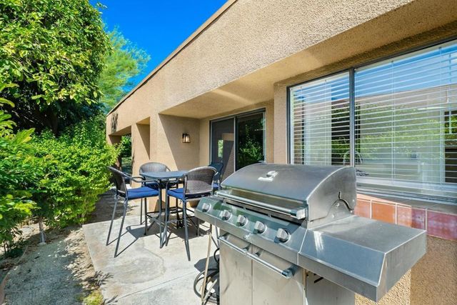 73280 Rosewood Court, Palm Desert, CA 92260