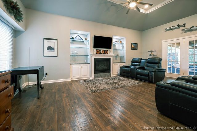 1023 Plum Ridge Drive, Sellersburg, IN 47172
