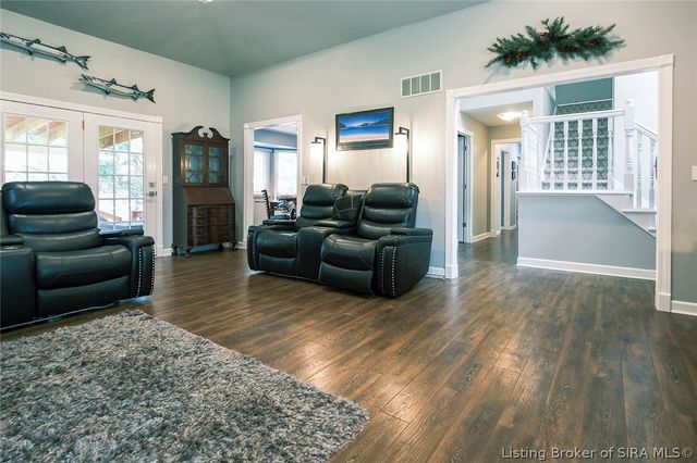 1023 Plum Ridge Drive, Sellersburg, IN 47172
