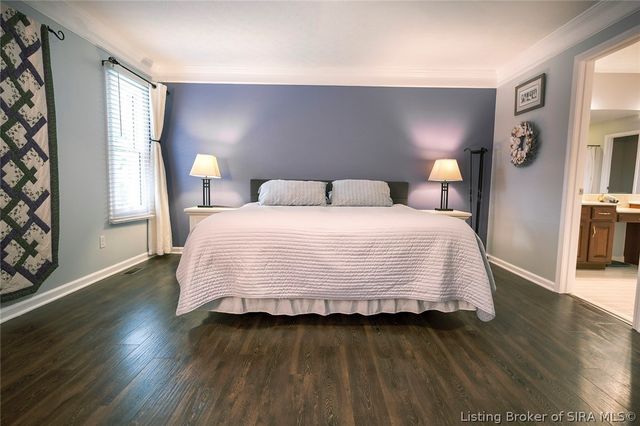 1023 Plum Ridge Drive, Sellersburg, IN 47172