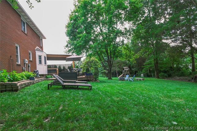 1023 Plum Ridge Drive, Sellersburg, IN 47172