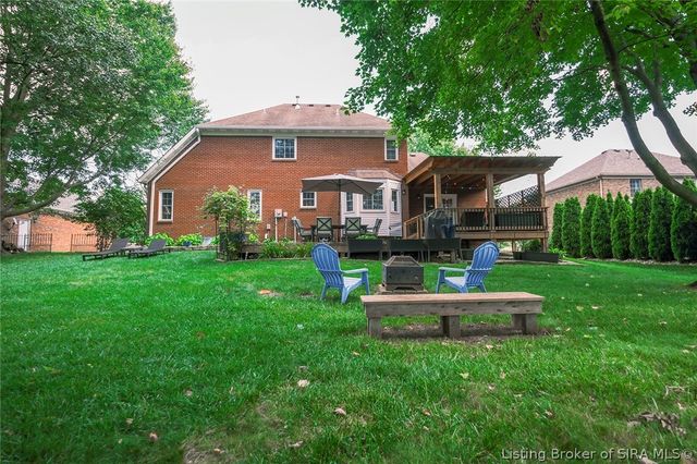 1023 Plum Ridge Drive, Sellersburg, IN 47172
