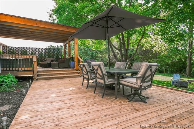 1023 Plum Ridge Drive, Sellersburg, IN 47172
